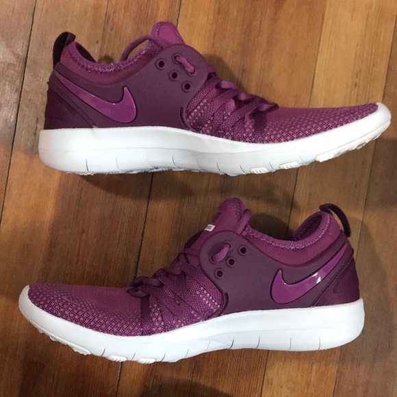 NWOT Nike Women's TR 7 Training Shoes Berry - Picture 2 of 7